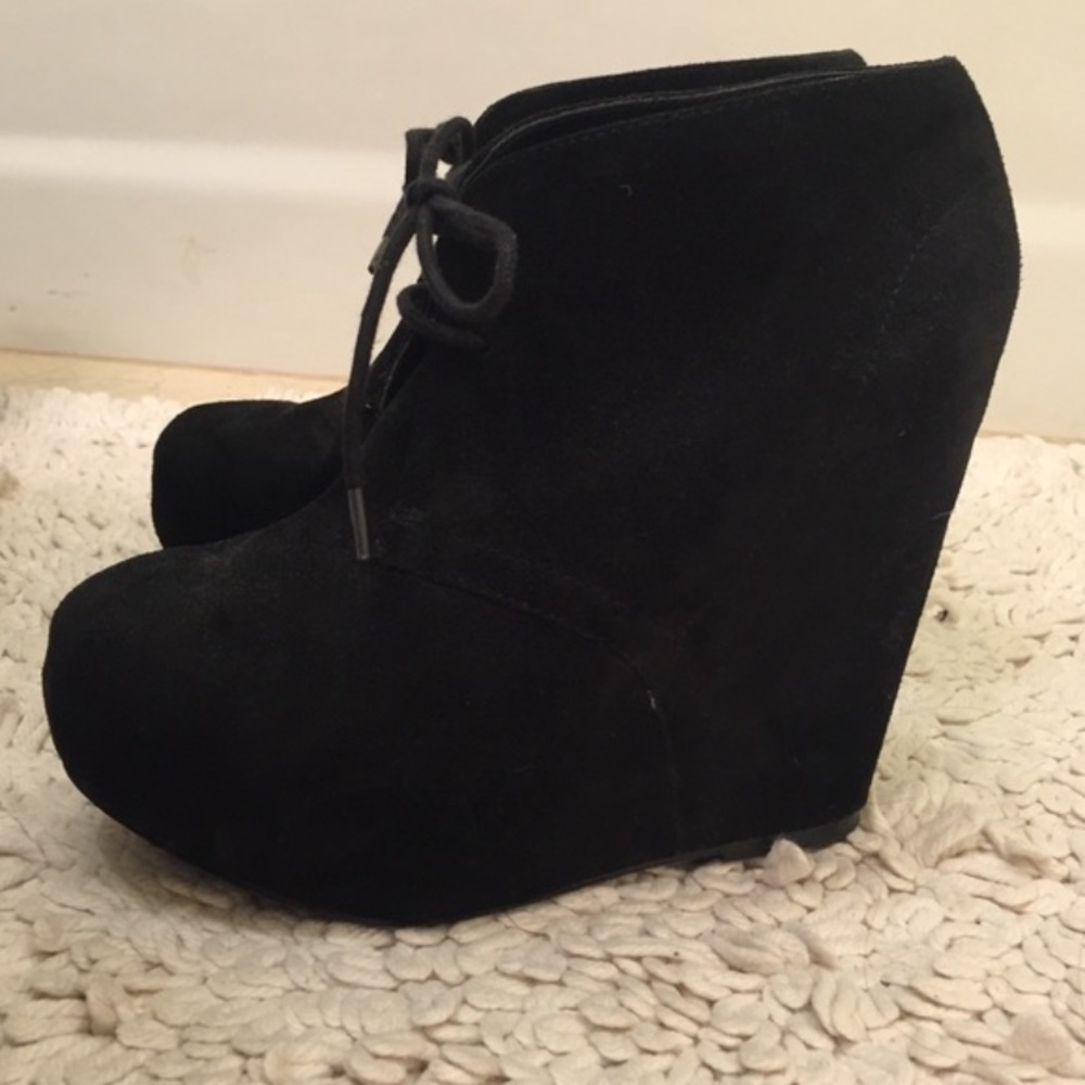 Black suede Steve Madden wedged ankle boots